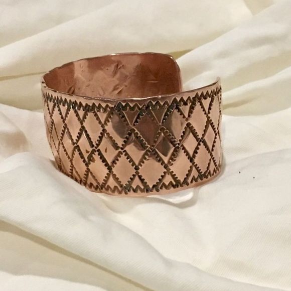 Vintage Diamond Etched Copper Cuff Bracelet - Picture 3 of 8